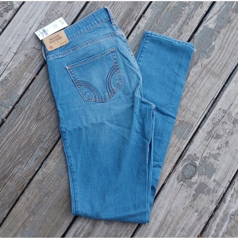 New Hollister high rise denim jean leggings.  size 30 x 31 11 L